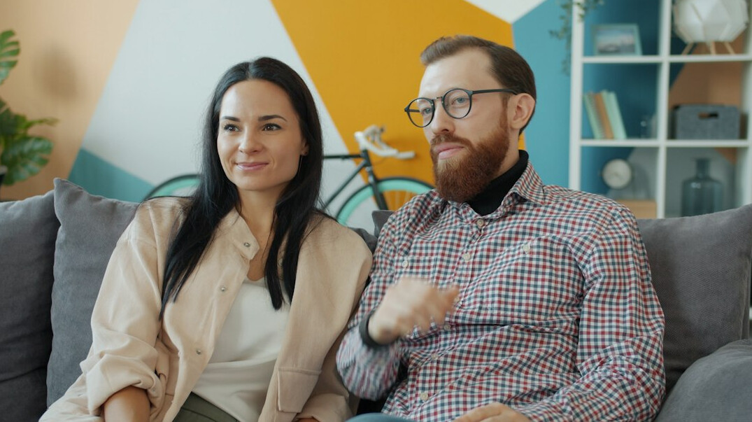 couple discussing savings